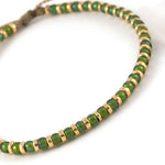 Charger l'image dans le visualiseur de galerie, Bracelet femme vert émeraude et or en perle de verre Miyuki gros plan