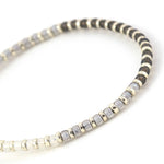 Charger l'image dans le visualiseur de galerie, Bracelet gris ombré en perle de verre Miyuki et argent. Fabriqué en France