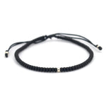 Charger l'image dans le visualiseur de galerie, Bracelet homme "Je Suis Unique" en perle de verre Miyuki noir mat et une perle unique en argent. Fermoir coulissant ajustable de 18cm a 27cm.