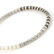 Bracelet gris ombré en perle de verre Miyuki et argent. Fabriqué en France